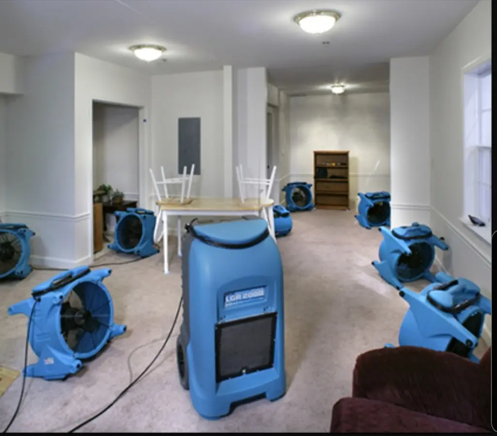 Air movers and dehumidifier setup for Water Extraction & Removal in Guttenberg